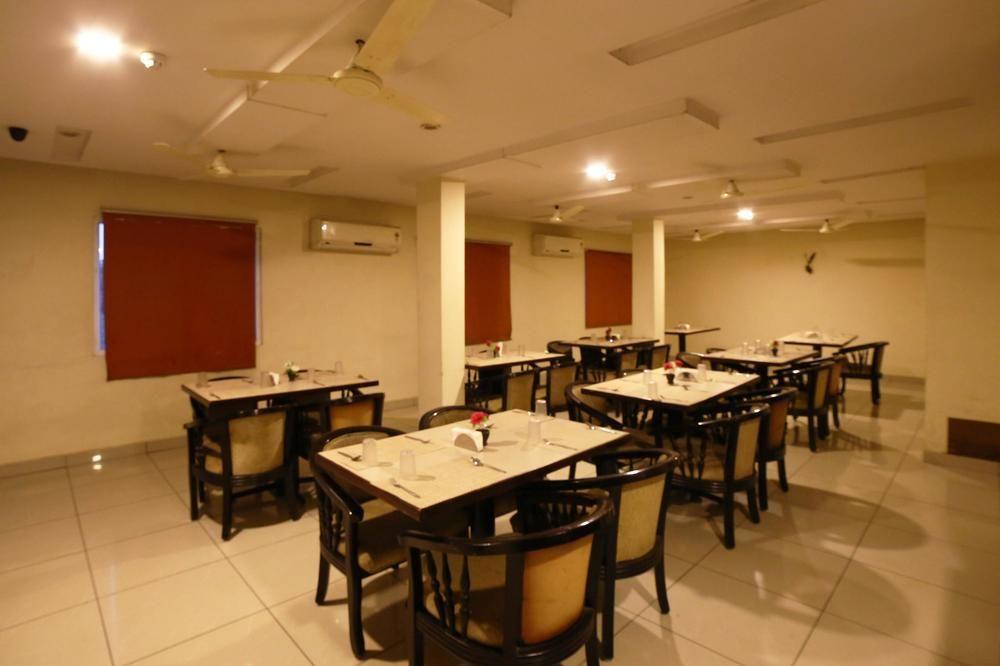 Oyo Rooms Mahanadu Road Vijayawāda Exteriér fotografie